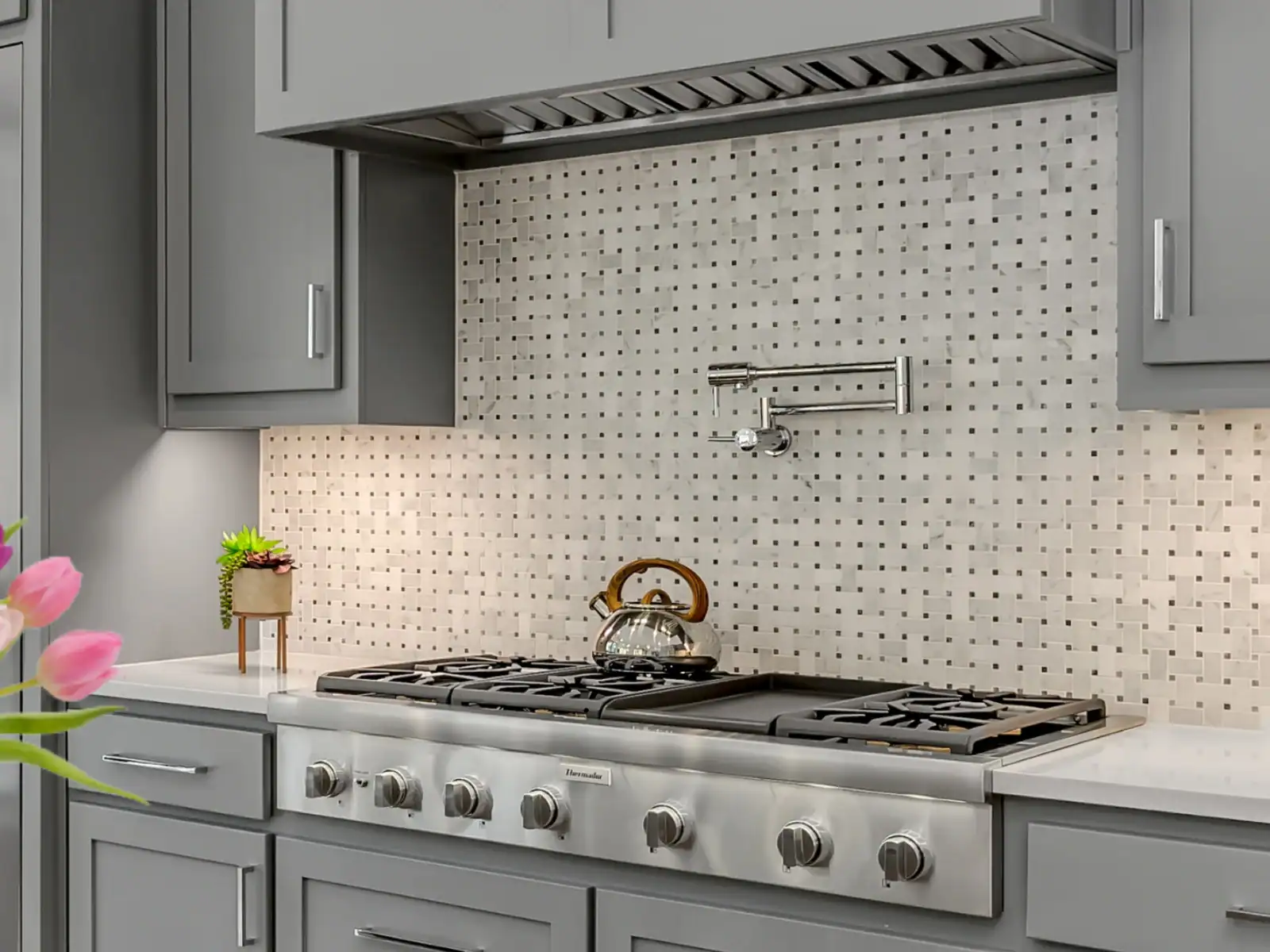 Kitchen backsplash