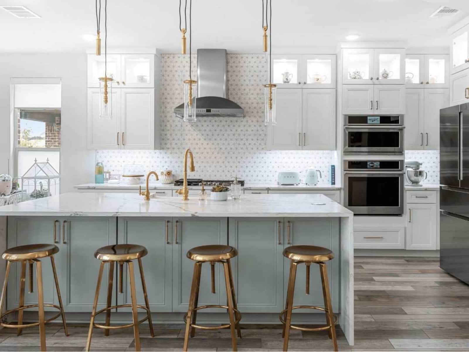 kitchen fixture in firestone park